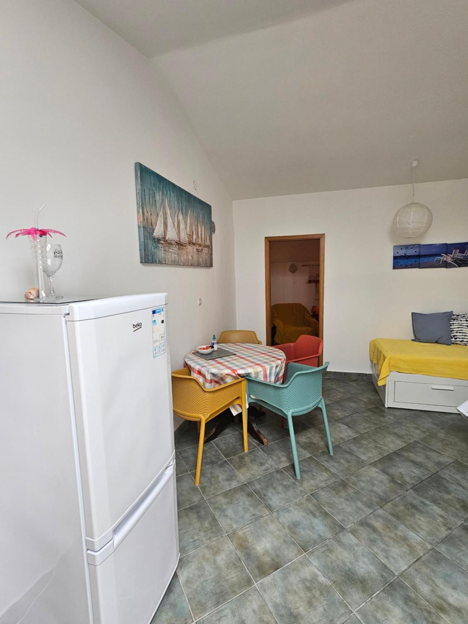 Apartments Aleksandra Rab Town Exterior photo