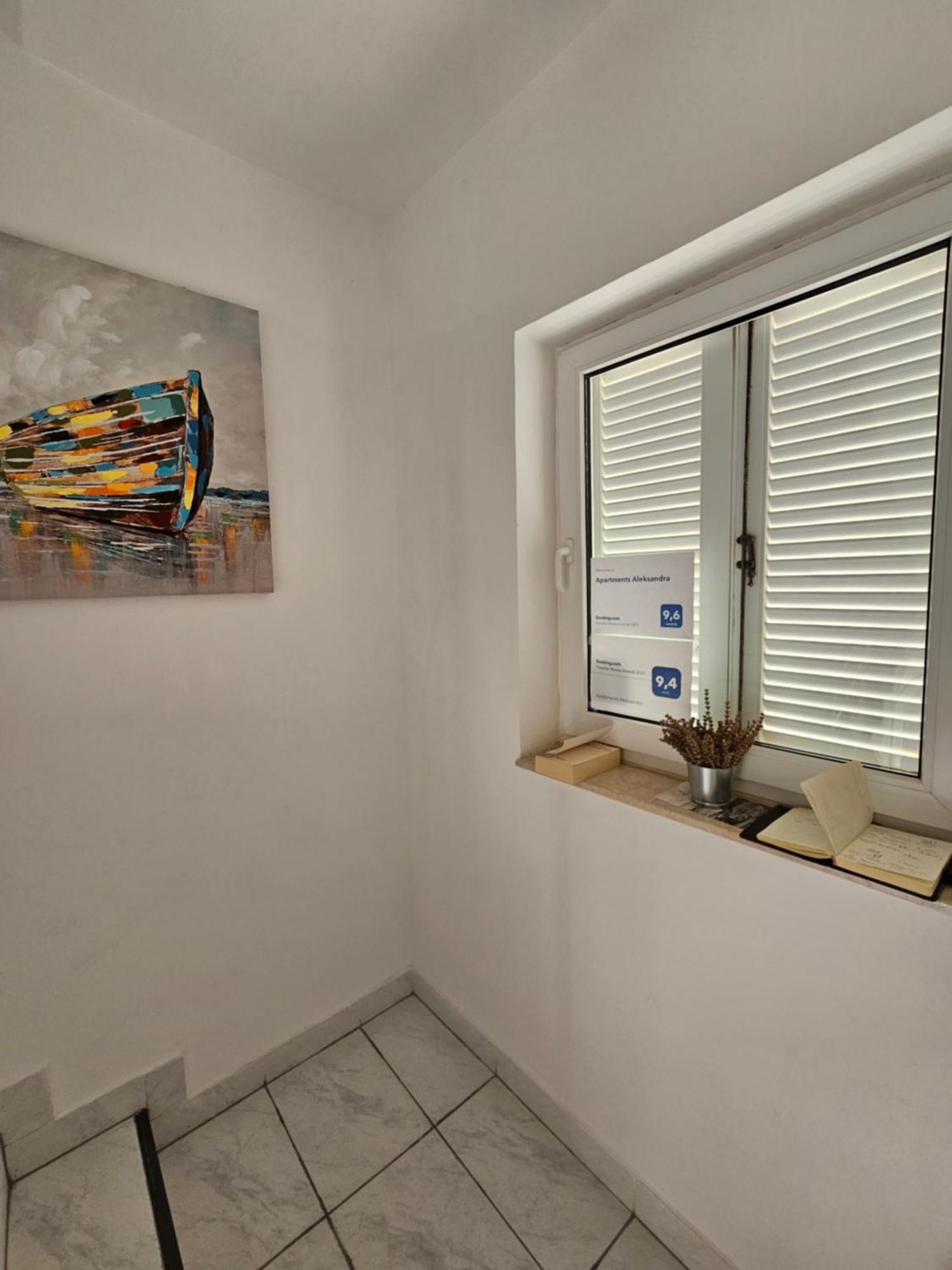 Apartments Aleksandra Rab Town Exterior photo