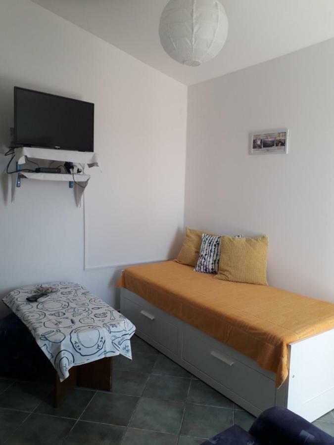 Apartments Aleksandra Rab Town Exterior photo