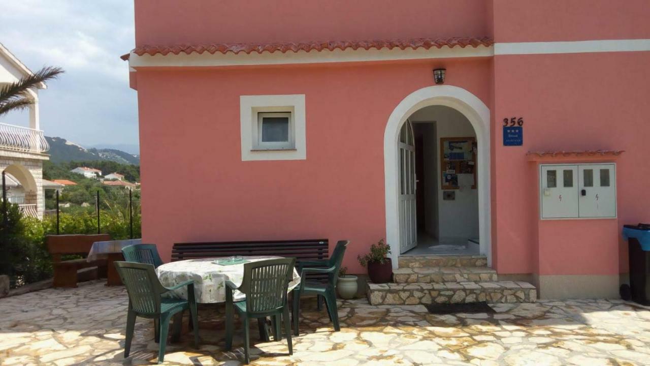Apartments Aleksandra Rab Town Exterior photo